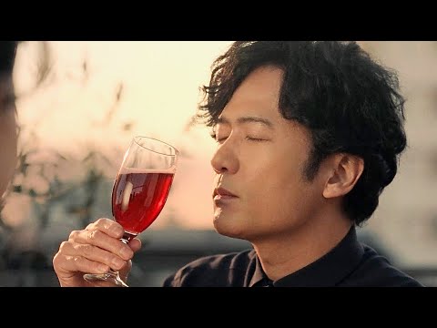 稲垣吾郎が夏木マリの曲をバックにノンアルワインでほろ酔い気分！