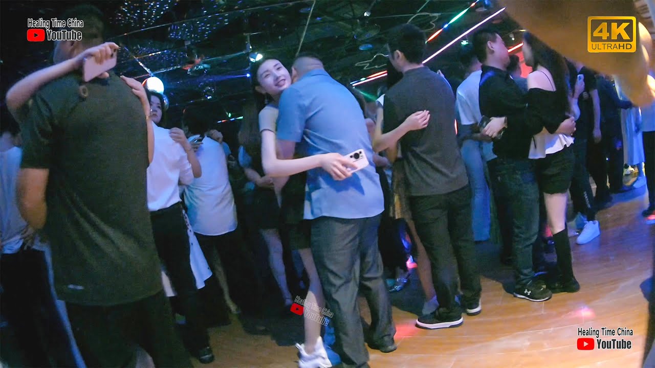 Dance with beauties and experience the entertainment methods of ...