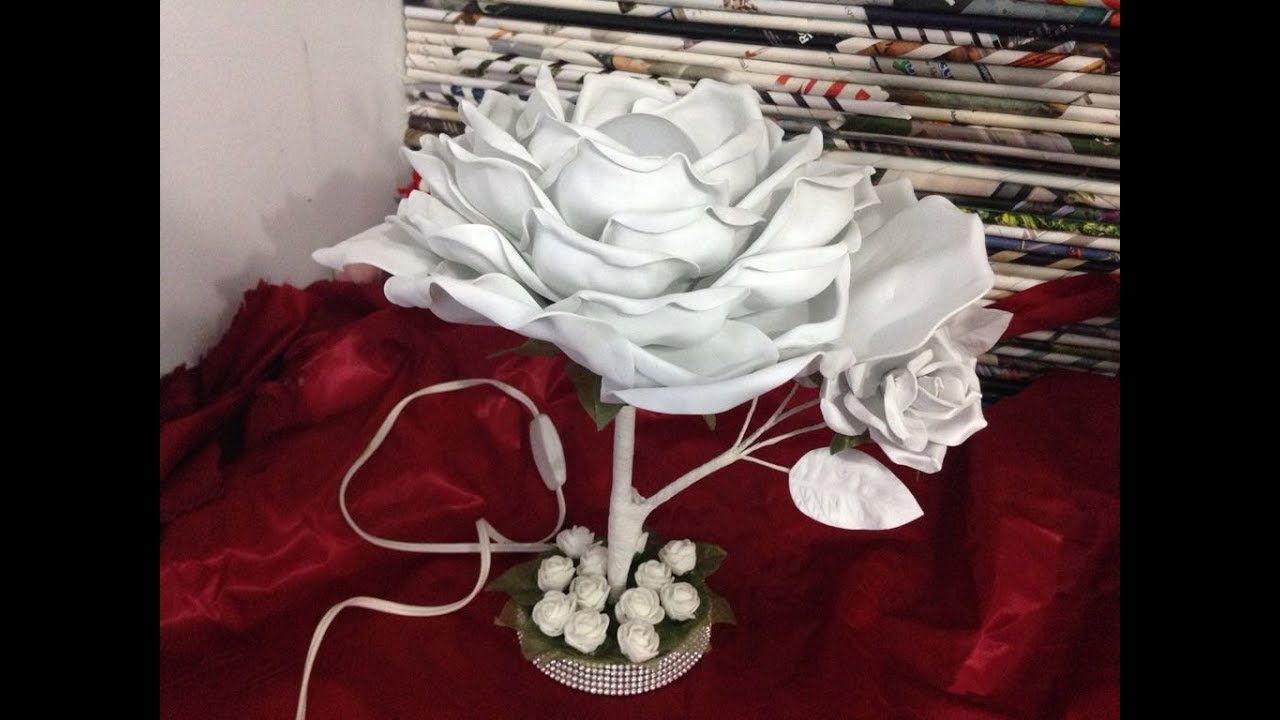 Abajur de rosas brancas divino!!!!