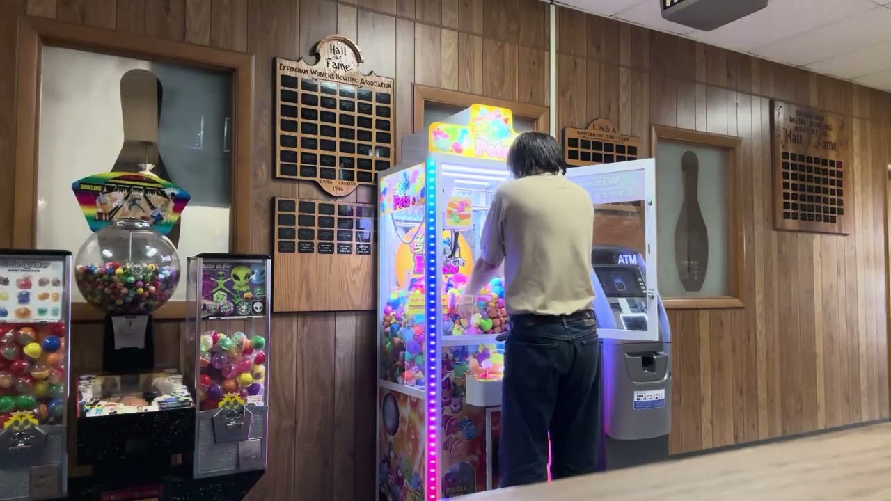 Smart Industries My Little Pets Claw Machine Restock video at Silver Dollar Lanes 