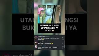 Mana Helm Nya Warna Pink Sama Rambutnya Berponi Lagi