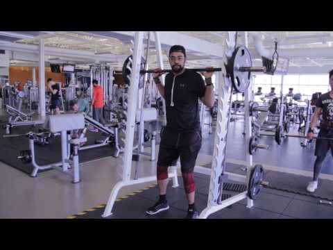 Comment utiliser la machine Smith pour Accroupis