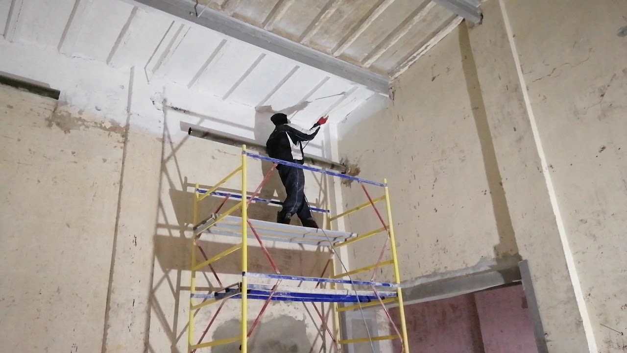 Покраска стен и потолков пульверизатором. - YouTube