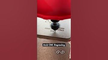 Talking with @barnettbuilds227 about CNC engraving. I had never done it before but it’s easy 😉👍