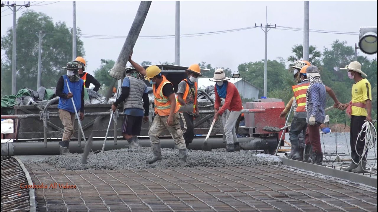 ⁣Third ring road construction company continues to be active