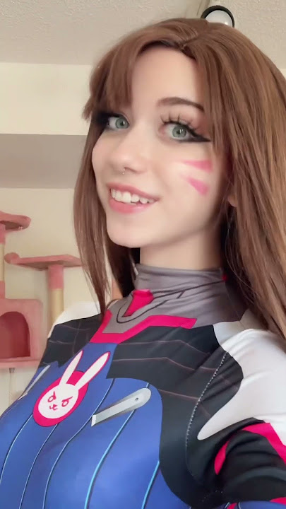 DVA cosplay!