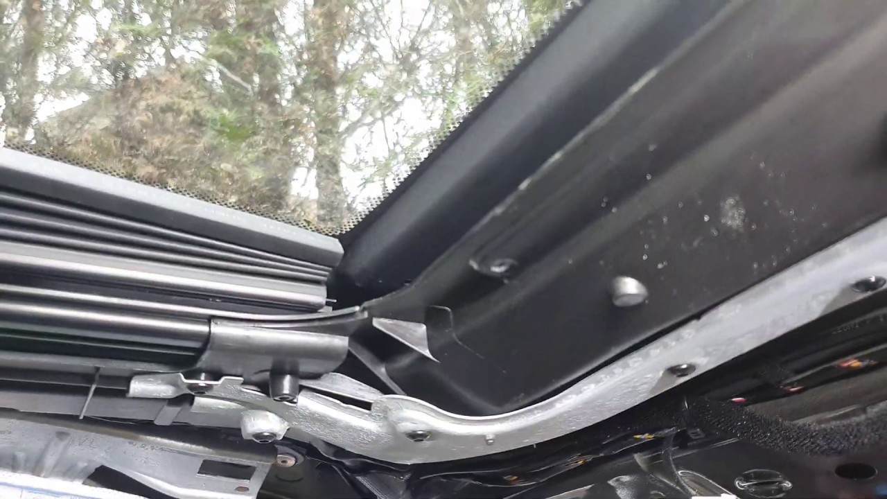 BMW F10 Sun Shade Removal and change to new M5 shade and Roof Trim