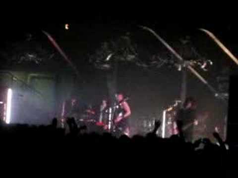 Queens of the Stone Age - 'Feel Good Hit of the Su...