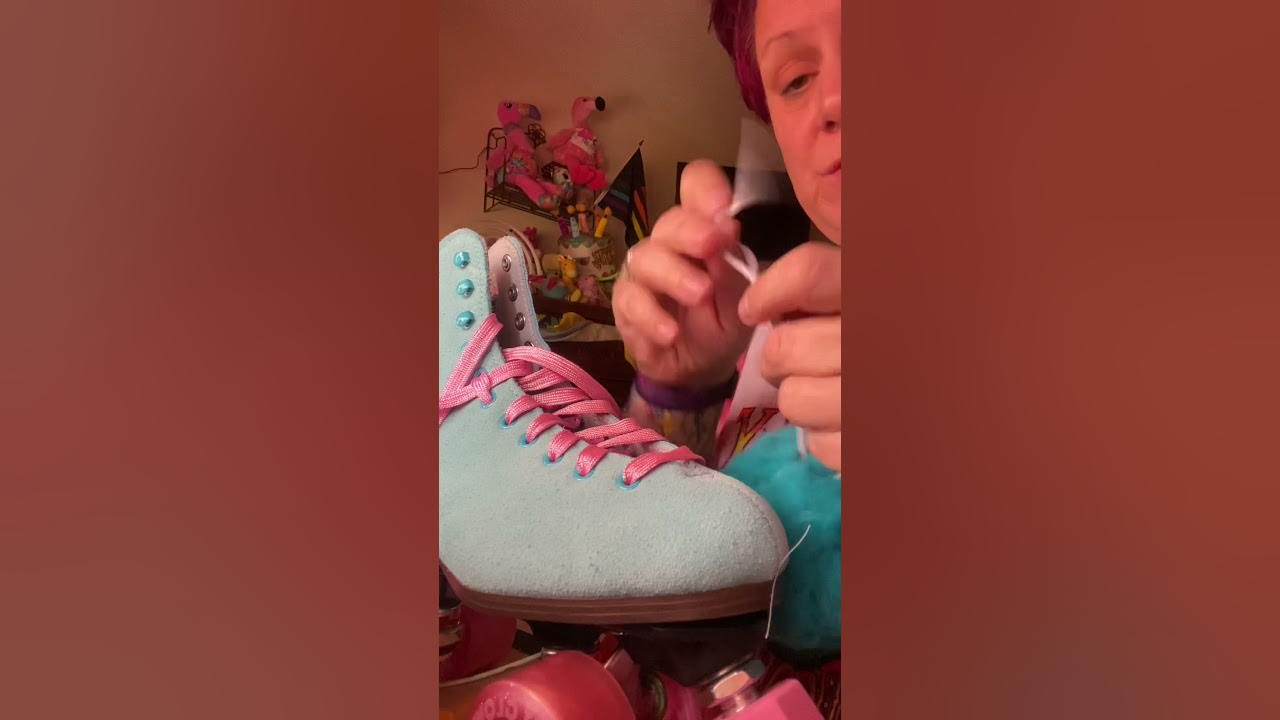 How to install roller skate Pom poms 