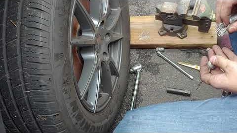 Remove security spline lug nuts without the key