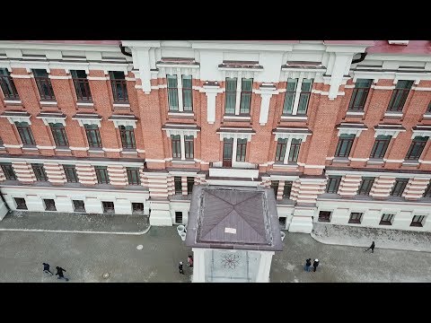Vídeo: Com Llogar Una Habitació D'hotel A Kazan