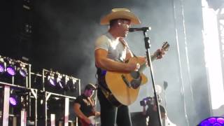 Dustin Lynch - Cowboys & Angels - Burgettstown, PA (7/22/16)