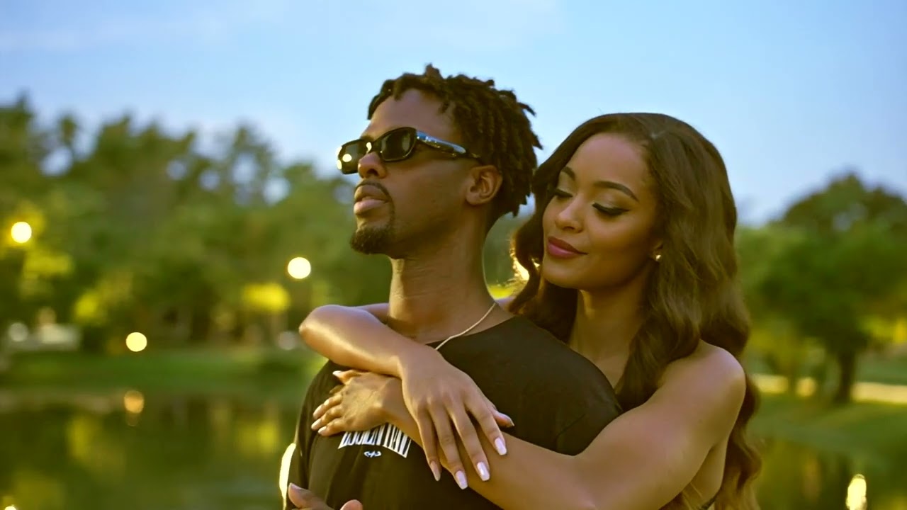 Guarda J. Noiz - Folded (Cover Song Video) su YouTube Guarda J. Noiz - Folded (Cover Song Video) su YouTube