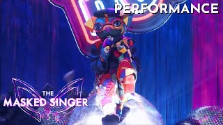 Pugcasso sings “Sussudio” by Phil Collins | THE MASKED SINGER | SEASON 14