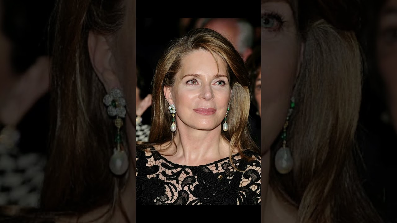 Queen Noor Earrings👸