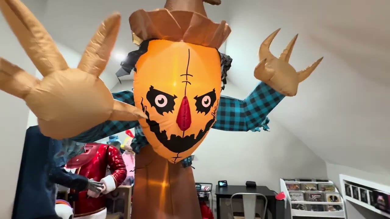 Gemmy 2024 animated scarecrow inflatable review.￼