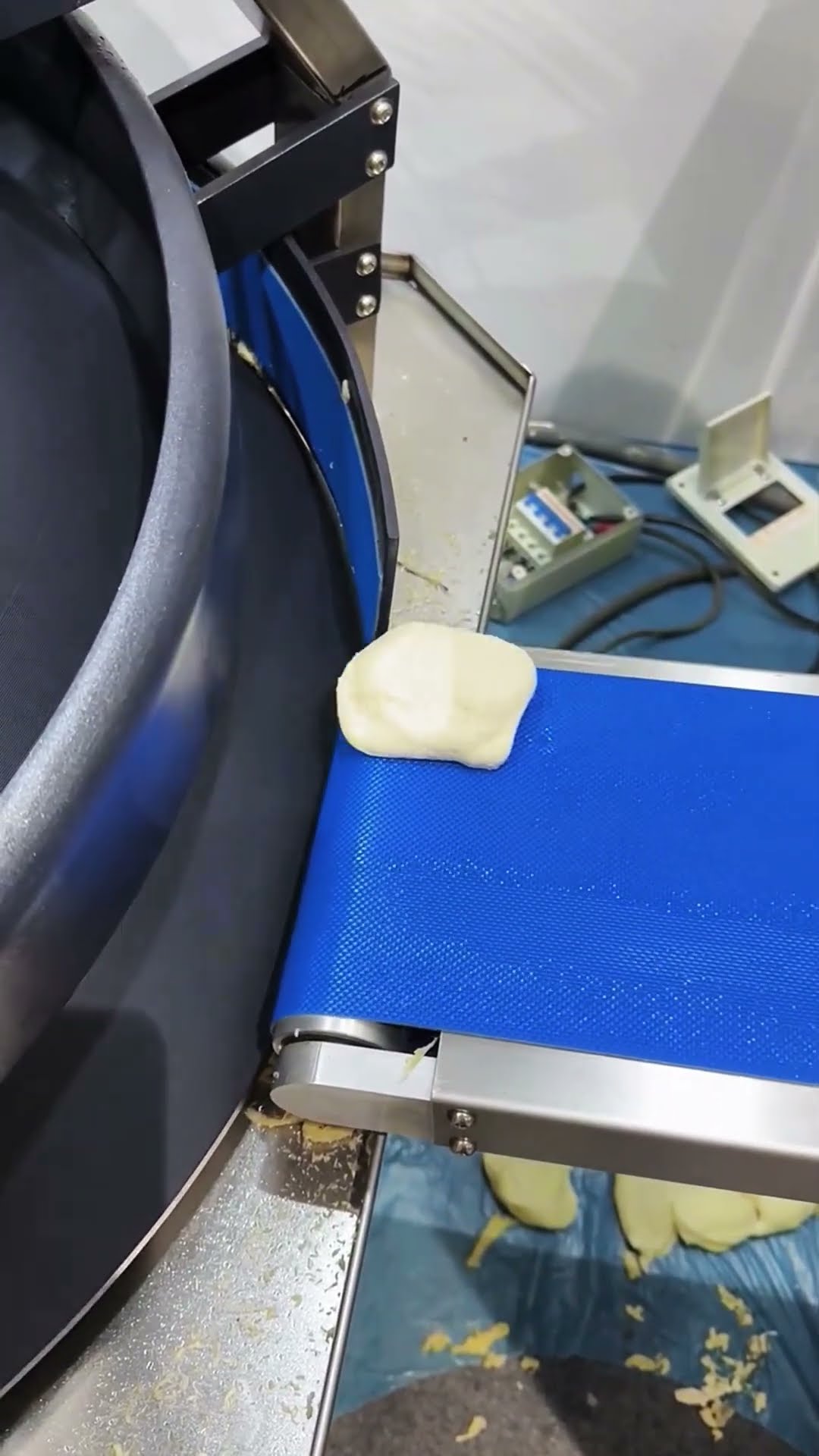 Dough rolling process- Good tools and machinery make work easy
