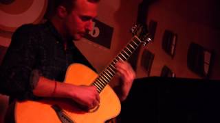 Video thumbnail of "While my guitar gently weeps ( Beatles on acoustic ) LIVE"