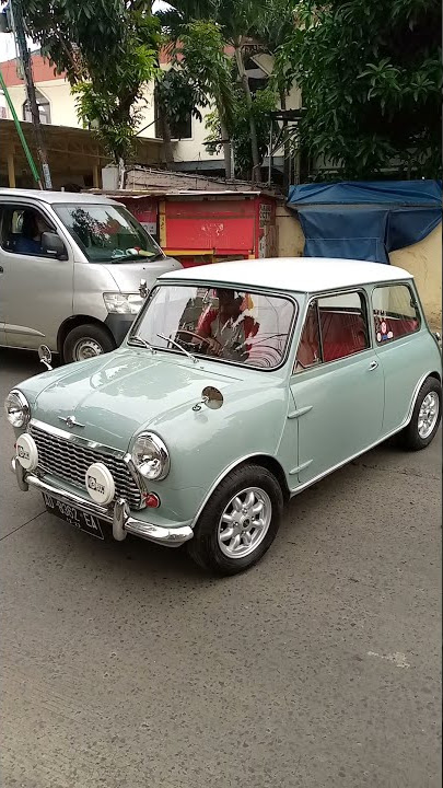Mini Morris MK 1 .mau di anterin ke Jawa tengah habis di Restorasi .semoga yg punya senang