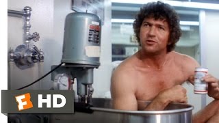 North Dallas Forty (4/10) Movie CLIP - Ice Bath & Beers (1979) HD