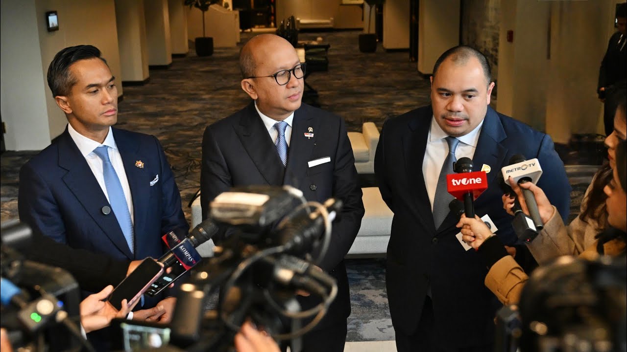 Ketpers Menteri Investasi Rosan Roeslani, CIO Danantara Pandu Sjahrir dan Ketua Kadin Anindya Bakrie