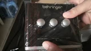 Behringer U-phoria UM2 unboxing