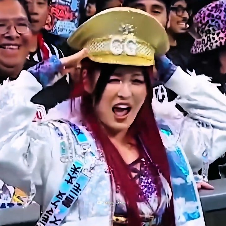 👉🏻😆👈🏻 Iyo sky and Liv Morgan Yellow Cap Celebration 🥵😱 edit #wwe #livmorgan #iyosky #shorts