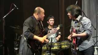 JavaJazz - Bulan Atas Asia @ Mostly Jazz 31/10/12 [HD]