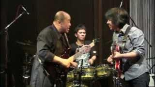 JavaJazz - Bulan Atas Asia @ Mostly Jazz 31/10/12 [HD]