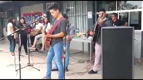 Juventud a los 40.. Erik Lara