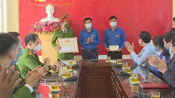 THANH HÓA: Trao huy hiệu “Tuổi trẻ dũng cảm” cho cán bộ Đoàn cứu em nhỏ khỏi chết đuối | Tuổi Trẻ TV