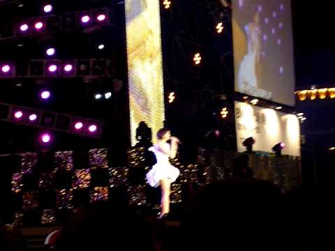 【台灣懷舊電視廣告 Taiwan CF 5000】林志玲 跨年晚會片段(演唱帶我飛) LIVE 2009.12.31