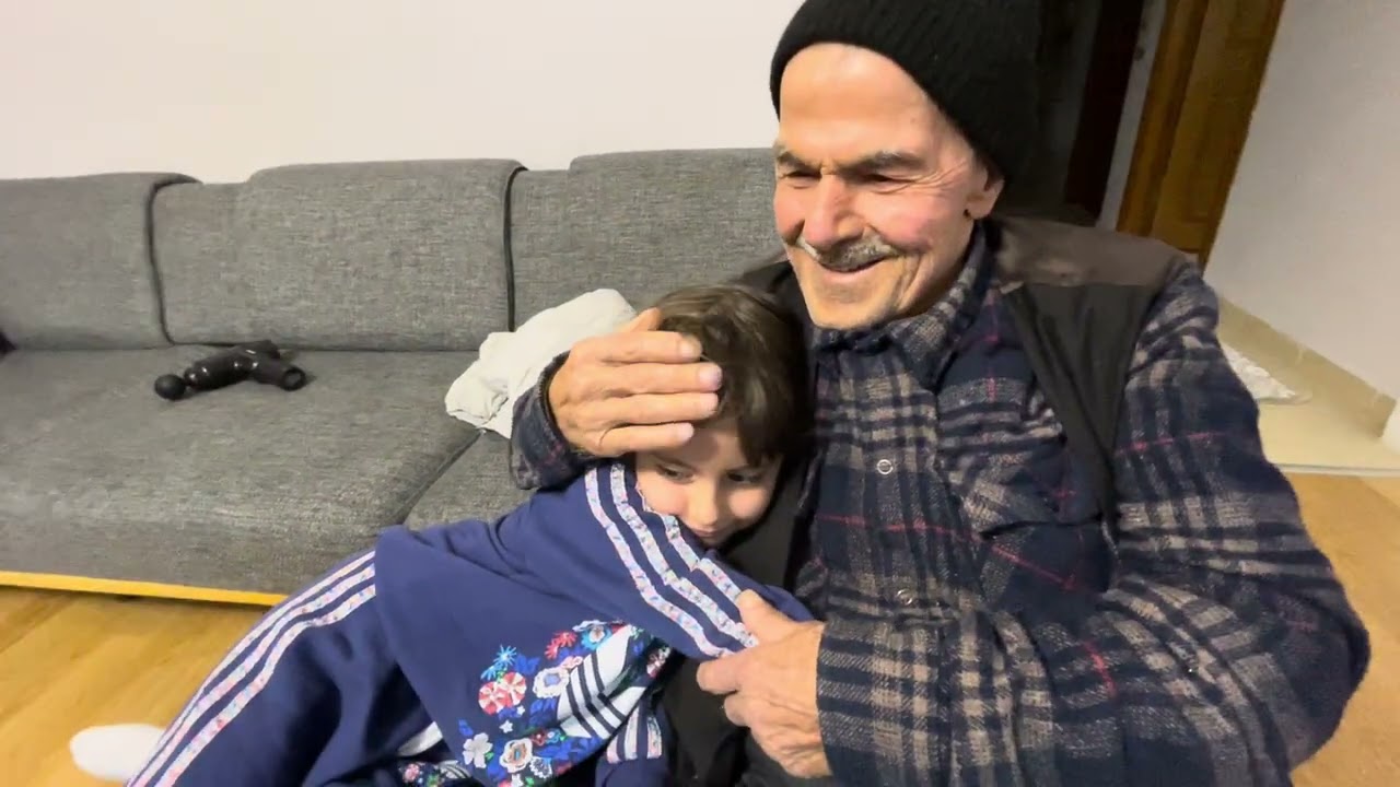 GELİN 🥰GELDİ YÜZÜMÜZ 🤔GÜLDÜ AMA BİZİM 😏BEBEK GÖZÜ 🧐DIŞARLARDA NE YAPSAK 🤓BİLEMEDİK 🤭🤭