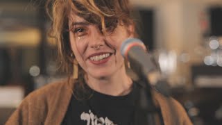 Emma Ruth Rundle  Full session | Highway Holidays TV