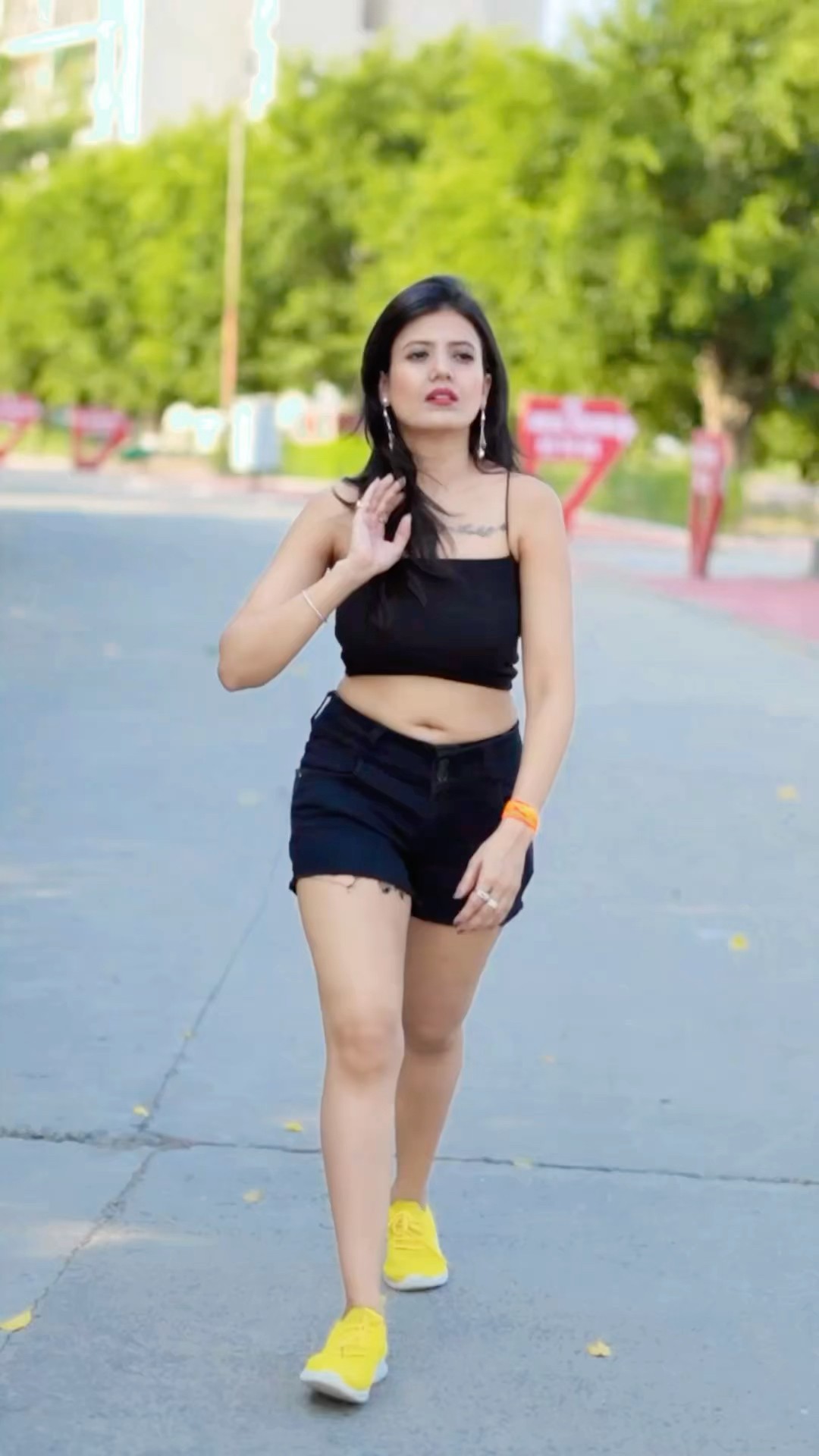 Wait for the end ?? #shorts #ytshorts #couplegoals #khwahishgal