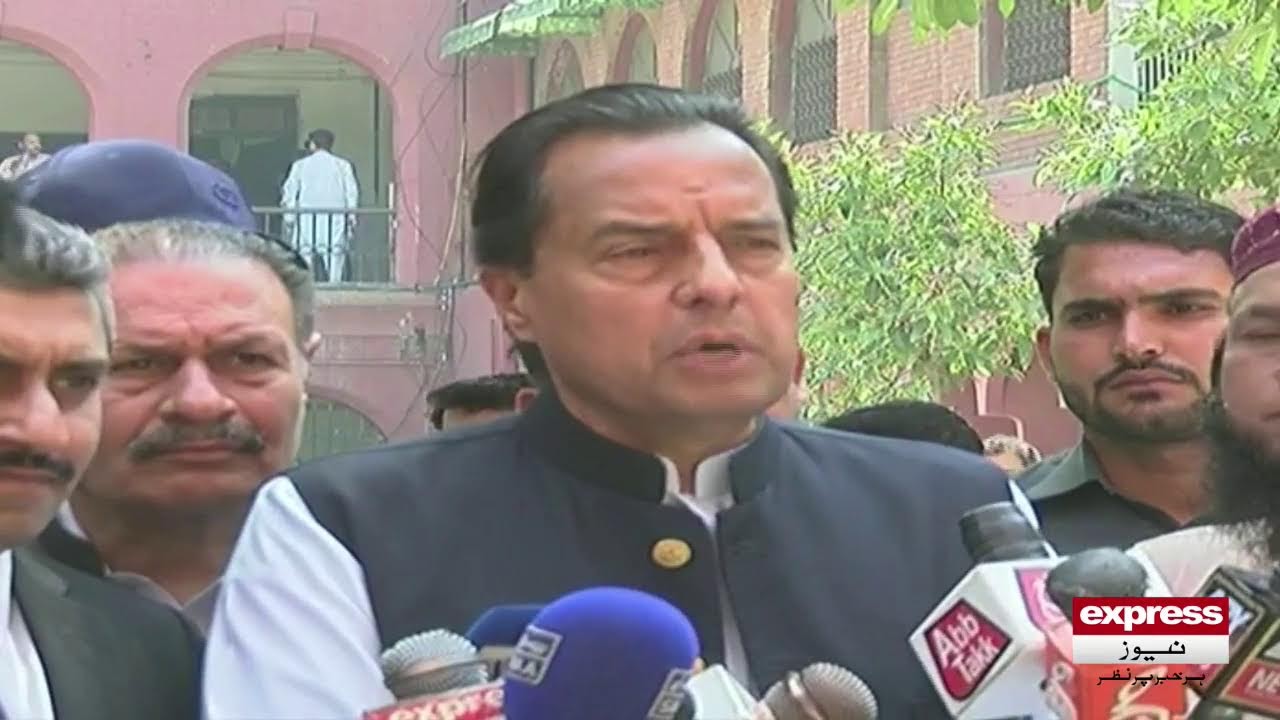 🔴LIVE : Capt (R) Muhammad Safdar Talk With Media | Express News