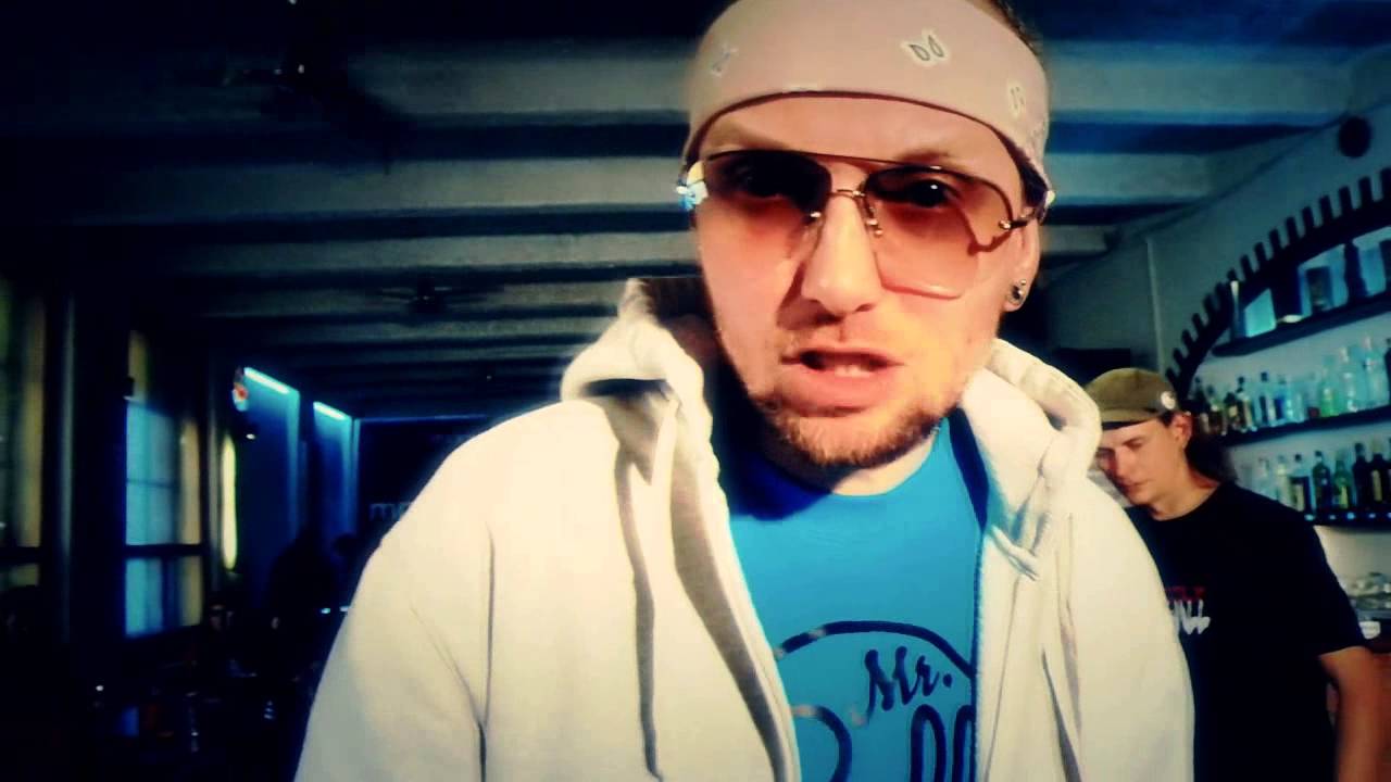 Watch Mr.Roll - Vzpomínám rád (Official video) Meeting riddim by Coco Jammin production on YouTube Watch Mr.Roll - Vzpomínám rád (Official video) Meeting riddim by Coco Jammin production on YouTube
