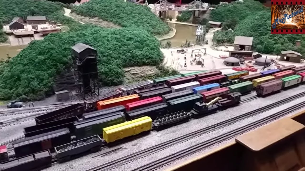 O Gauge Miniature Railroad & Village at Carnegie Science Center in