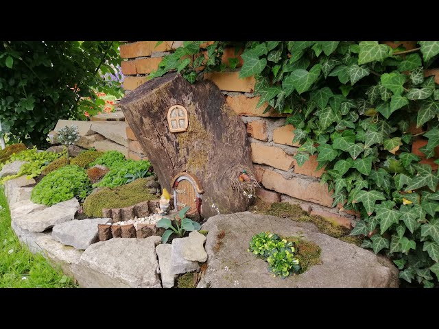 Ikki yigit yosh qizni sikishdi