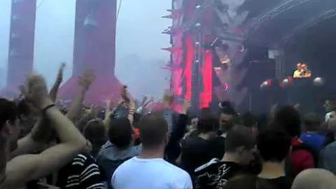 DEFQON.1 2011 Noisecontrollers playing Escape & Music made addict @ RED STAGE