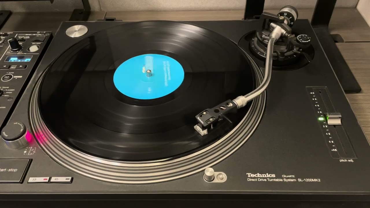 Kaskade - Be Still (Extended Mix) - YouTube