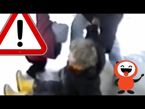 Spaziergang mit den Kids bei Glatteis - 🤣❄️  - lustiges  Video für Whattsapp von Jokenergy