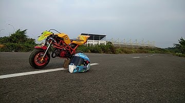 Riding style ala marc marquez