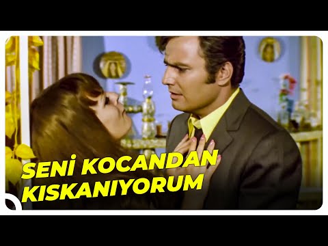 Artık Teselliyi Alkolde Arıyorum | Hülya Koçyiğit - Ediz Hun