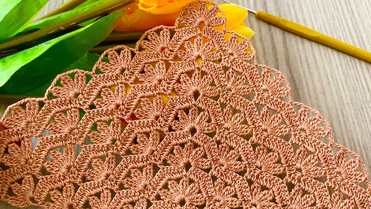 Perfect❗️You won't believe how quickly this crochet triangle shawl pattern was completed.