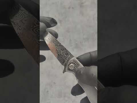 ???? Small size. Serious materials