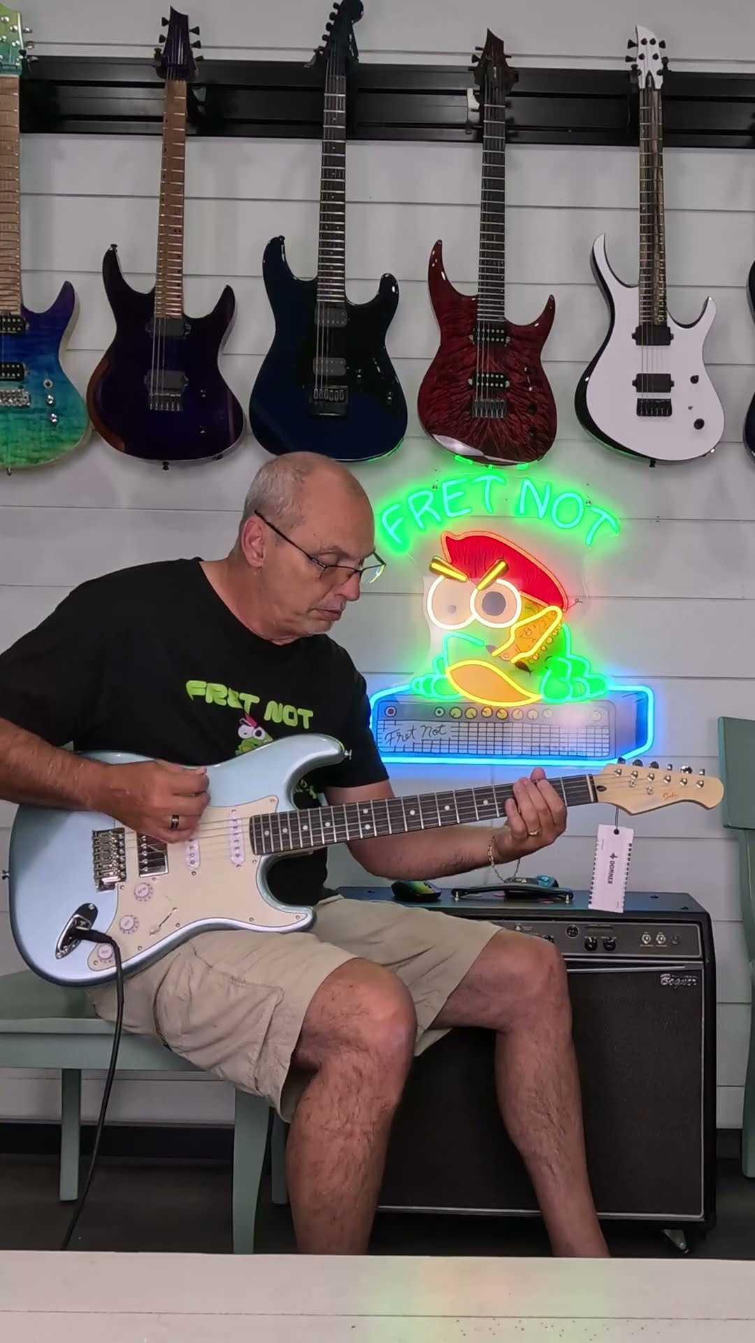 Donner Seeker Series Guitar: Strat Style from China? - YouTube