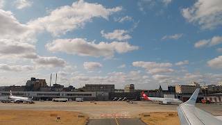 Real world London City (EGLC) landing runway 09 Embraer E190
