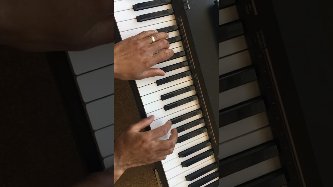 Сыграйте эту джазовую фортепианную фразу C# Minor (урок игры на фортепиано)