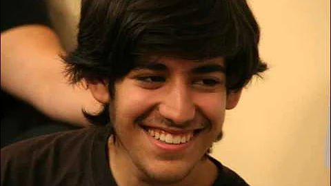 Aaron Swartz  dies aged 26 Family Blame Prosecutors For Death